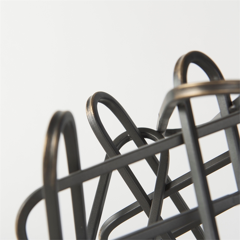 Maklaine 12.2L X 9.1W X 9.1H Black Metal Paperclip Decorative Object