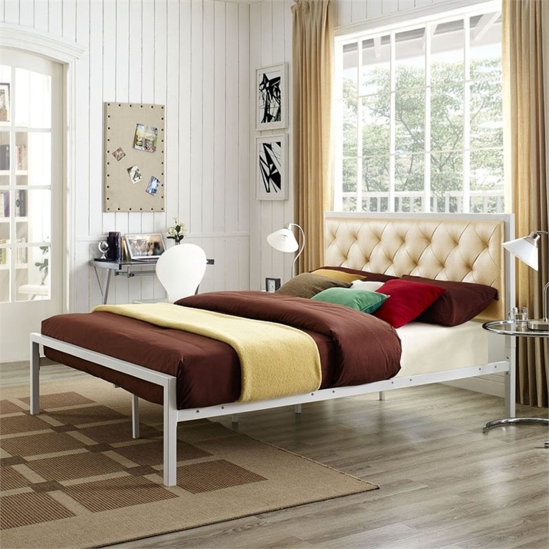 Maklaine Modern / Contemporary Vinyl Queen Bed in White Champagne