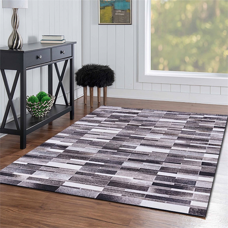 Laysan Home Transitional Woven Polyester 5'x7' Rug in Gray