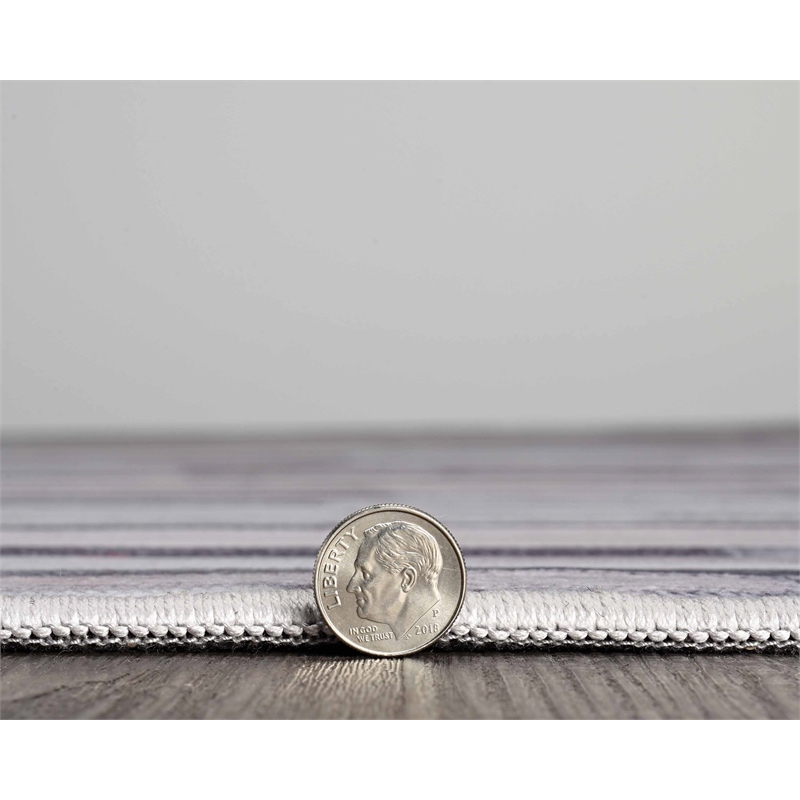 Laysan Home Transitional Woven Polyester 5'x7' Rug in Gray