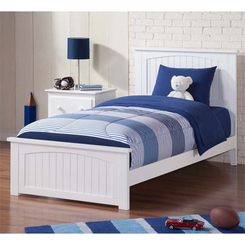 Leo & Lacey Twin XL Wood Foundation Bed with Matching Footboard in White