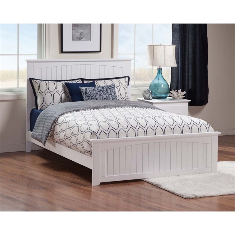 Leo & Lacey Queen Wood Foundation Bed with Matching Footboard in White