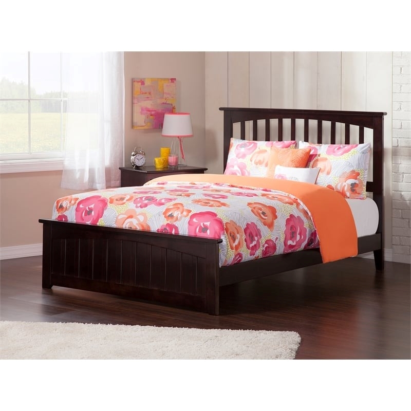 Leo & Lacey Full Wood Foundation Bed with Matching Footboard in Espresso