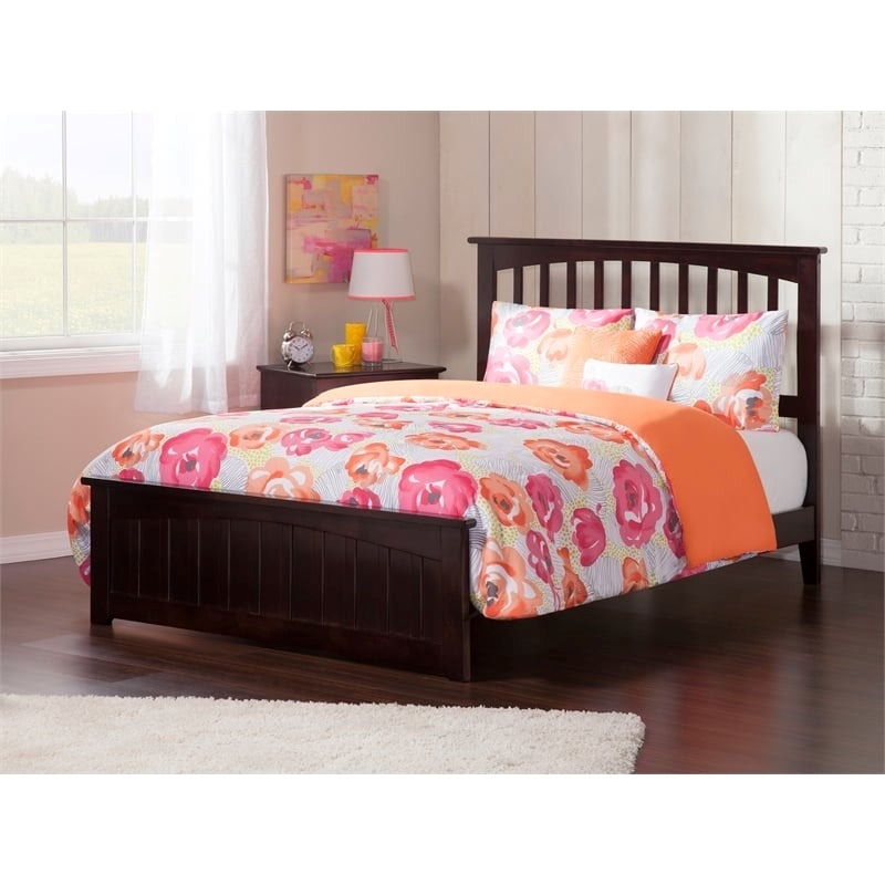 Leo & Lacey Full Wood Foundation Bed with Matching Footboard in Espresso