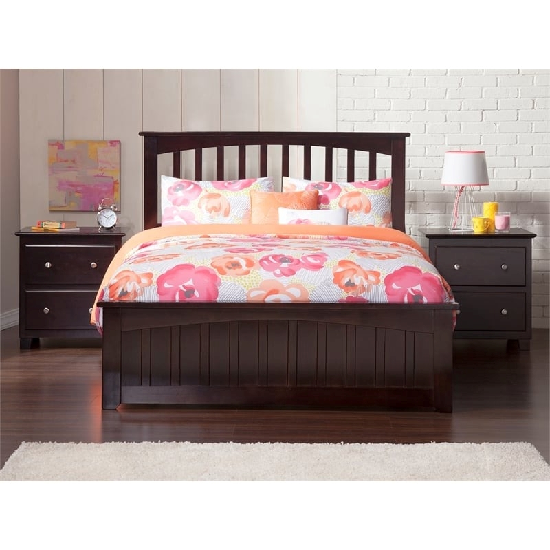 Leo & Lacey Full Wood Foundation Bed with Matching Footboard in Espresso