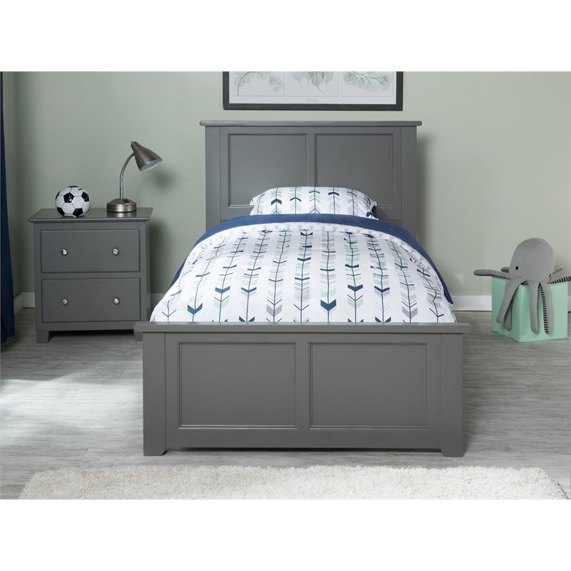 Leo & Lacey Twin Wood Foundation Bed with Matching Footboard in Grey