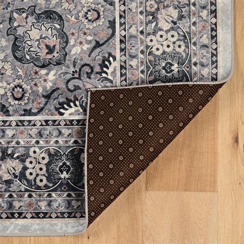 Riverbay Furniture 5' x 7' Area Rug in Cream and Gray