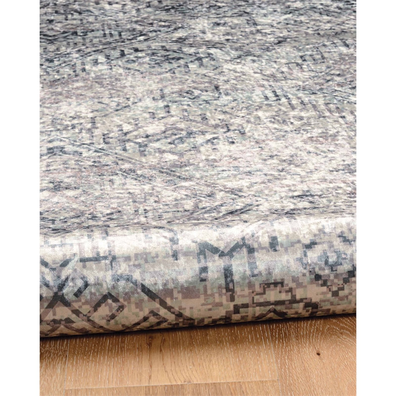 Riverbay Furniture Traditional Woven Polyester 5'x7' Rug in Gray