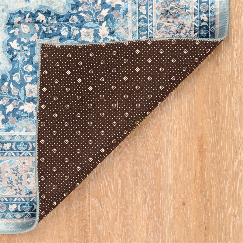 Riverbay Furniture Traditional Woven Polyester 5'x7' Rug in Blue