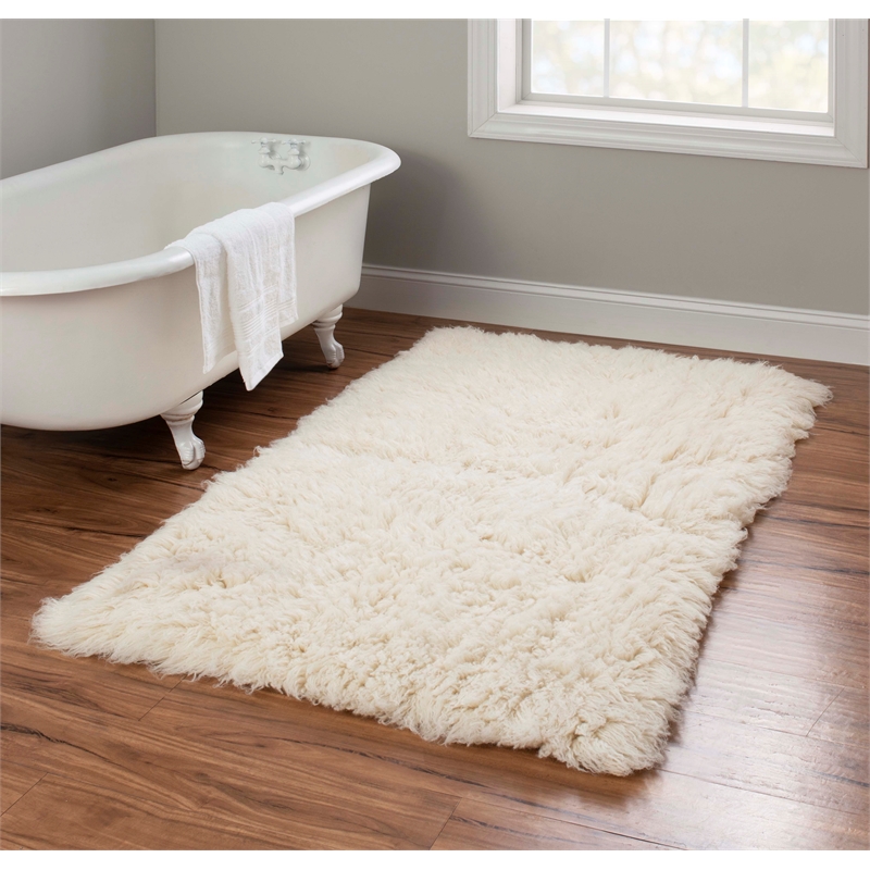Riverbay Furniture Transitional Flokati Shag Wool 4'x6' Rug in Natural