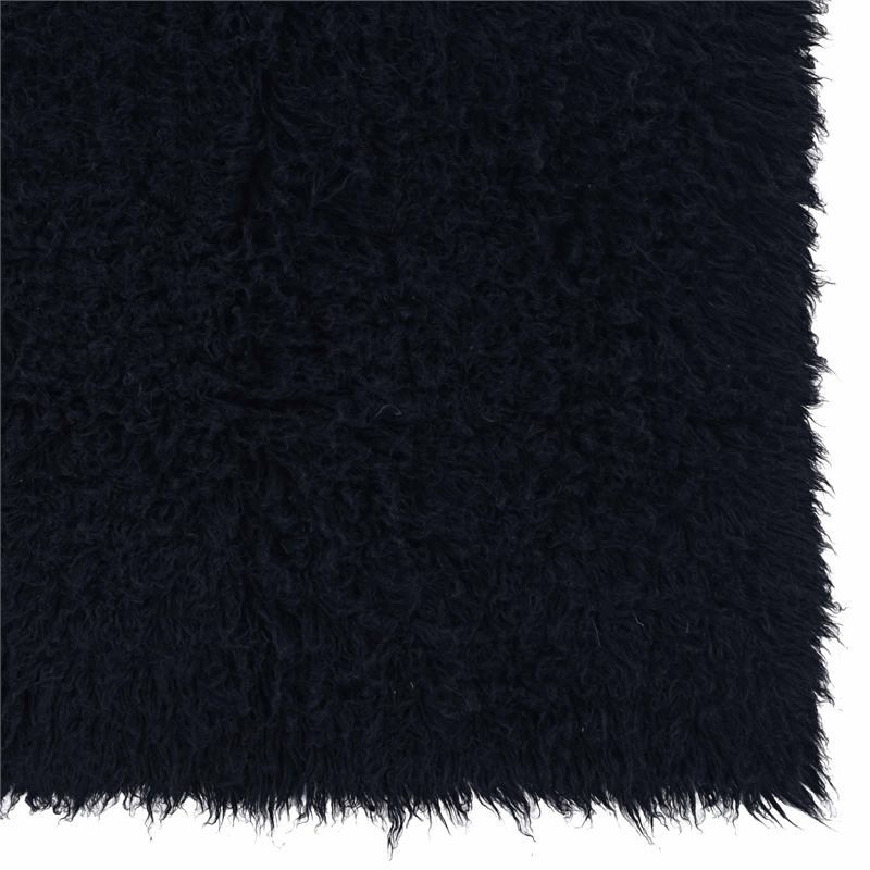 Riverbay Furniture Transitional Flokati Hand Woven Wool 8'x10' Rug in Black
