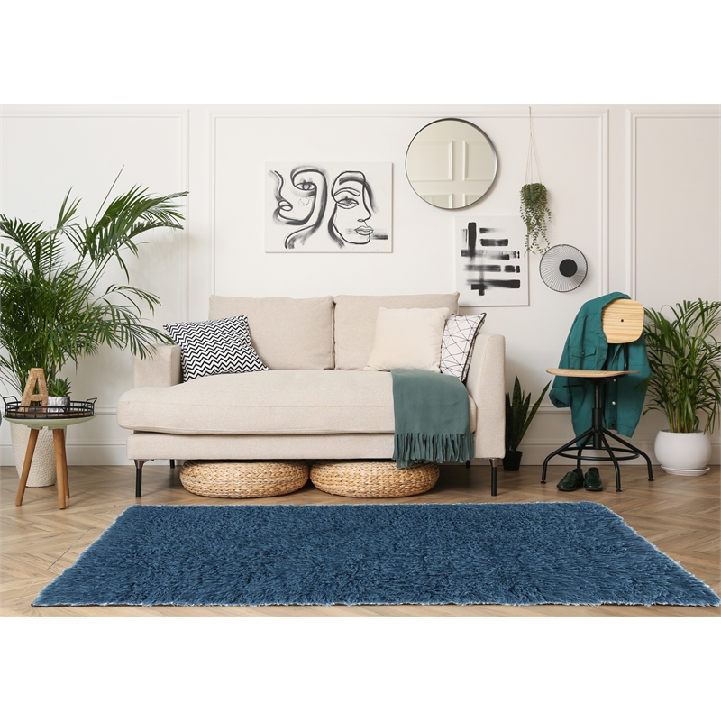 Riverbay Furniture Transitional Flokati Hand Woven Wool 5'x8' Rug in Denim Blue