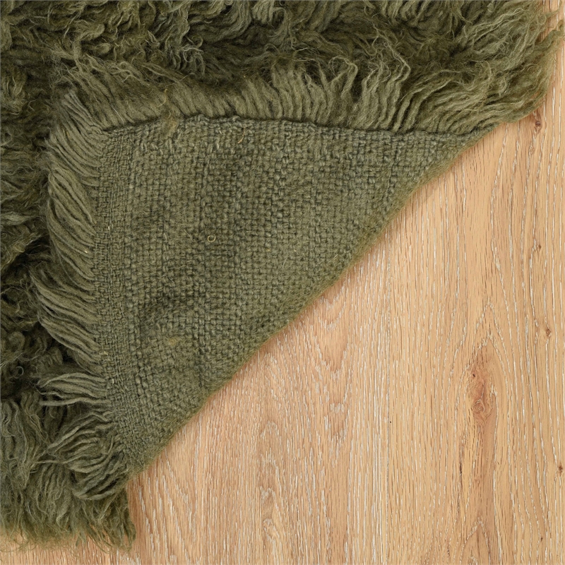 Riverbay Furniture Transitional Flokati Hand Woven Wool 5'x8' Rug in Olive Green