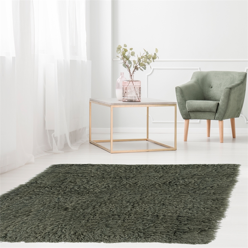 Riverbay Furniture Transitional Flokati Hand Woven Wool 5'x8' Rug in Olive Green