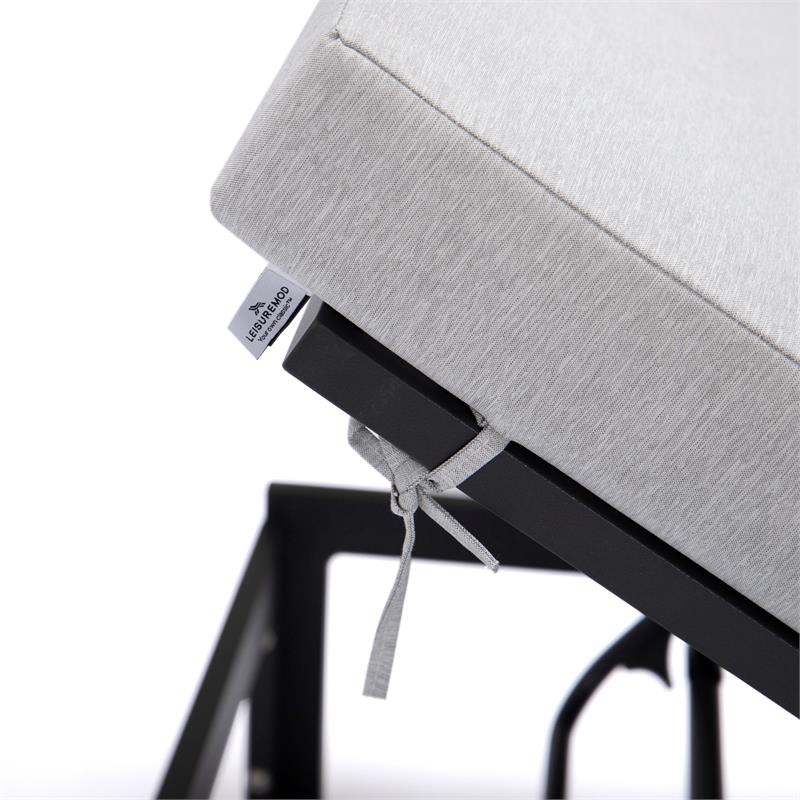 LeisureMod Chelsea Aluminum Patio Chaise Lounge Chair With Light Gray Cushions