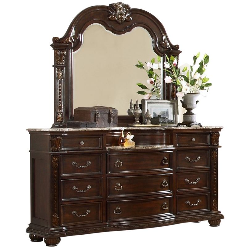 Roma Traditional Style Queen 4 Pc Bedroom set made with Wood in Dark Walnut