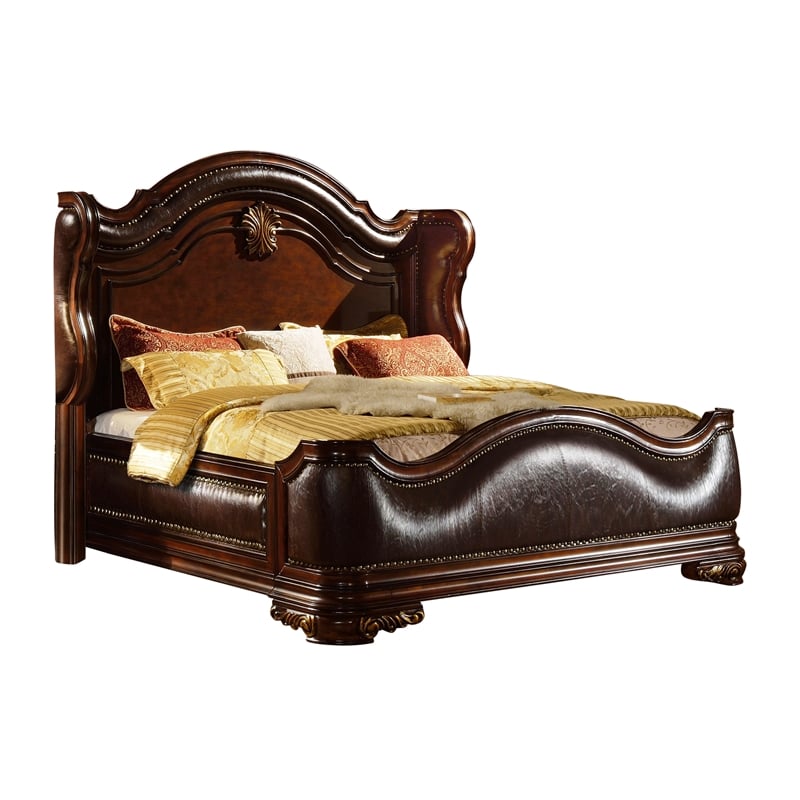 Bella Traditional Style Queen Bed Made with Wood in Dark Walnut