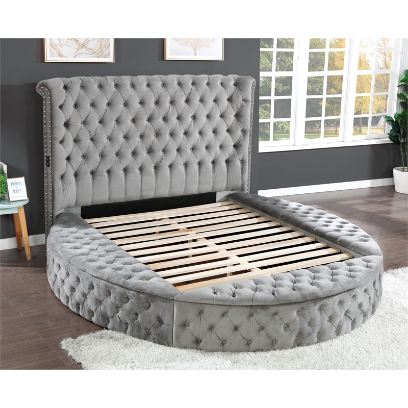 Hazel Queen 5 Pc Tufted Upholstery Bedroom Set Made with Wood In Gray