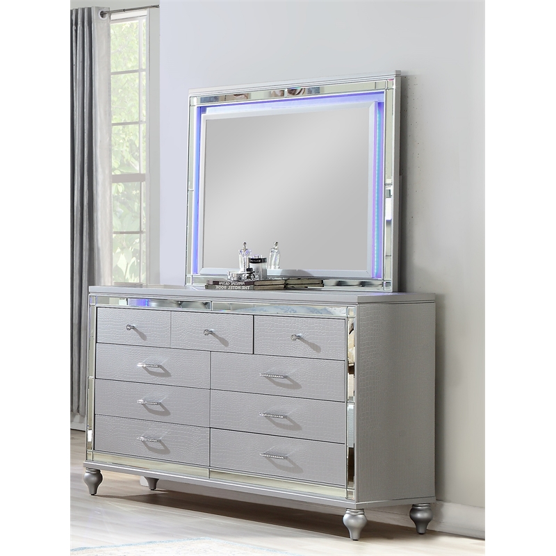 Sterling Full 5 PC LED Bedroom set made with wood in Silver Color