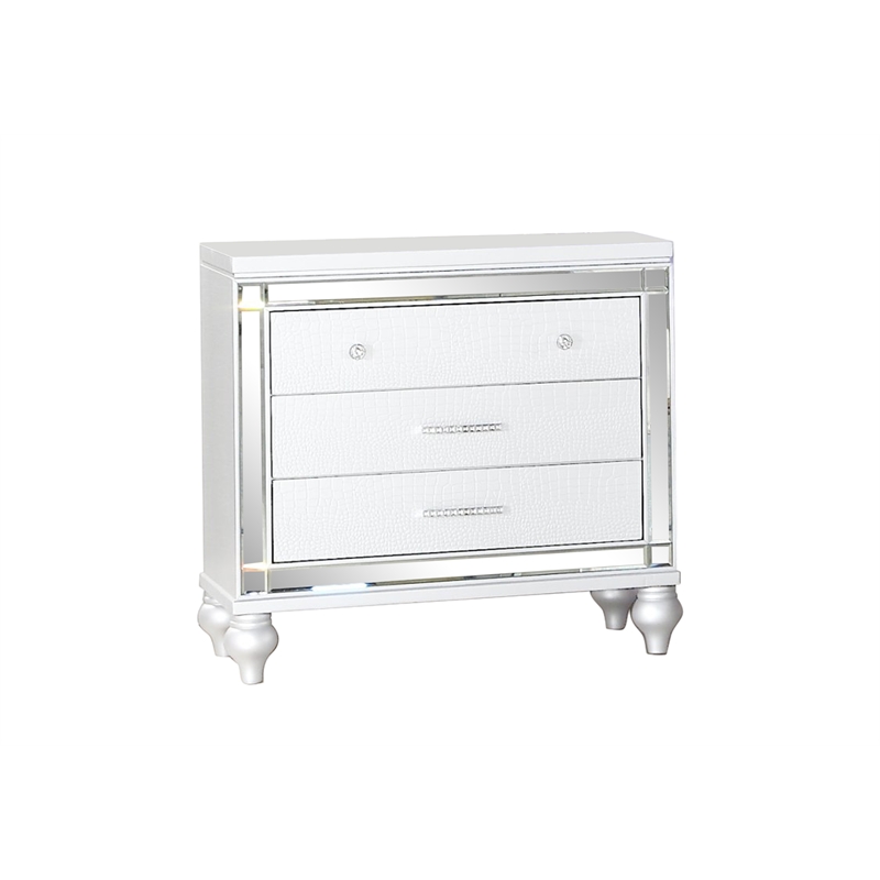 Sterling Queen 5 PC LED Bedroom set made with wood in White Color