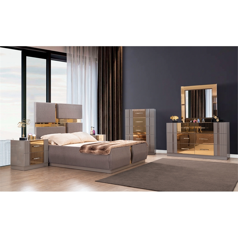 Lorenzo Queen 5 Pc Tufted Bedroom set made with Wood in River sand Gray