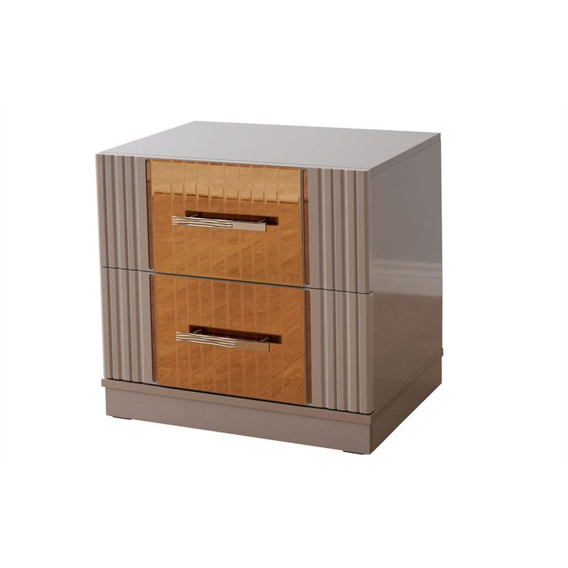 Lorenzo Queen 4Pc Tufted Bedroom set made with Wood in River Sand Gray