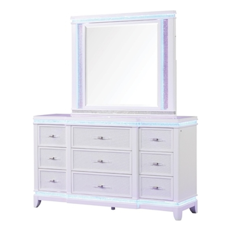 Modern Style 9-Drawer Dresser Made with Wood in White