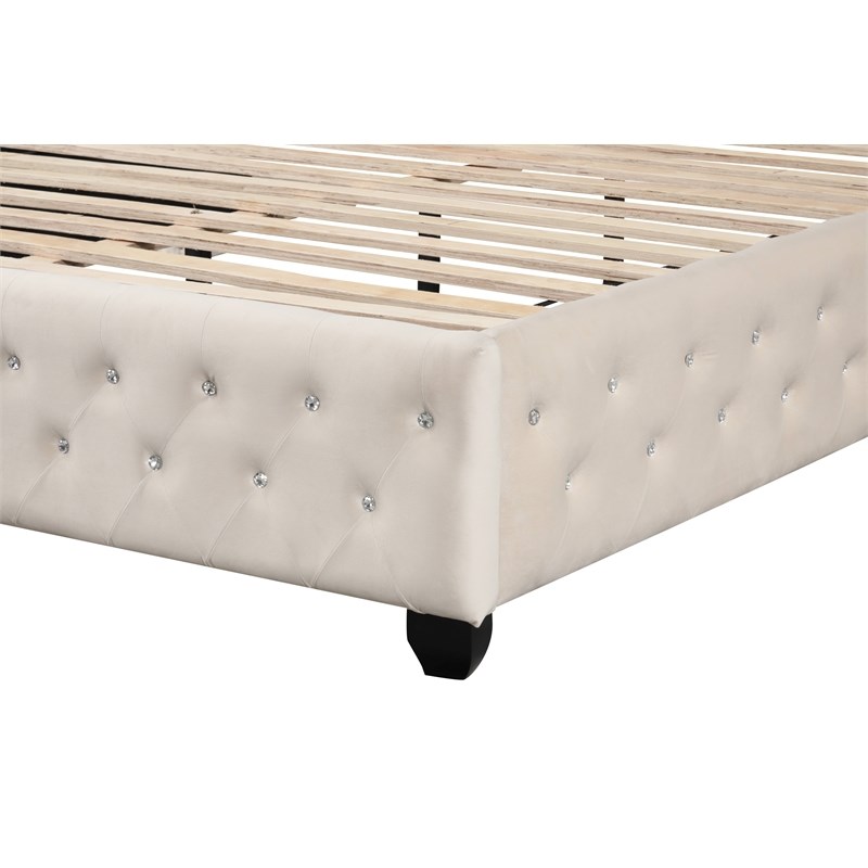 Sophia Crystal Tufted 4PC Queen Bedroom Set in Cream made with Wood