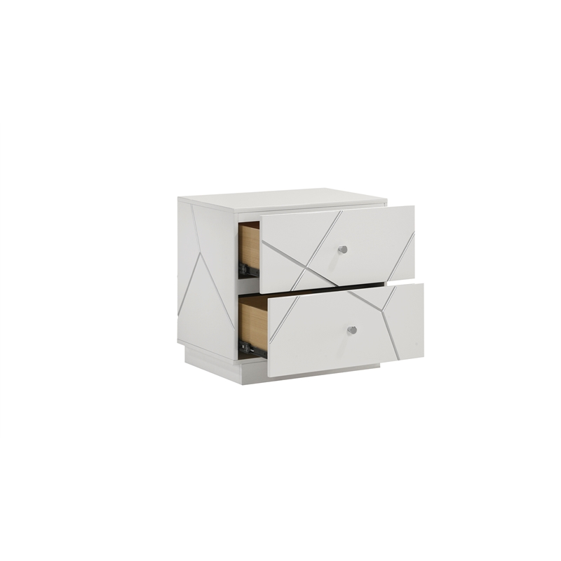 Manhattan Queen 4-Piece Set including Lacquer & LED Lighting with Wood in White