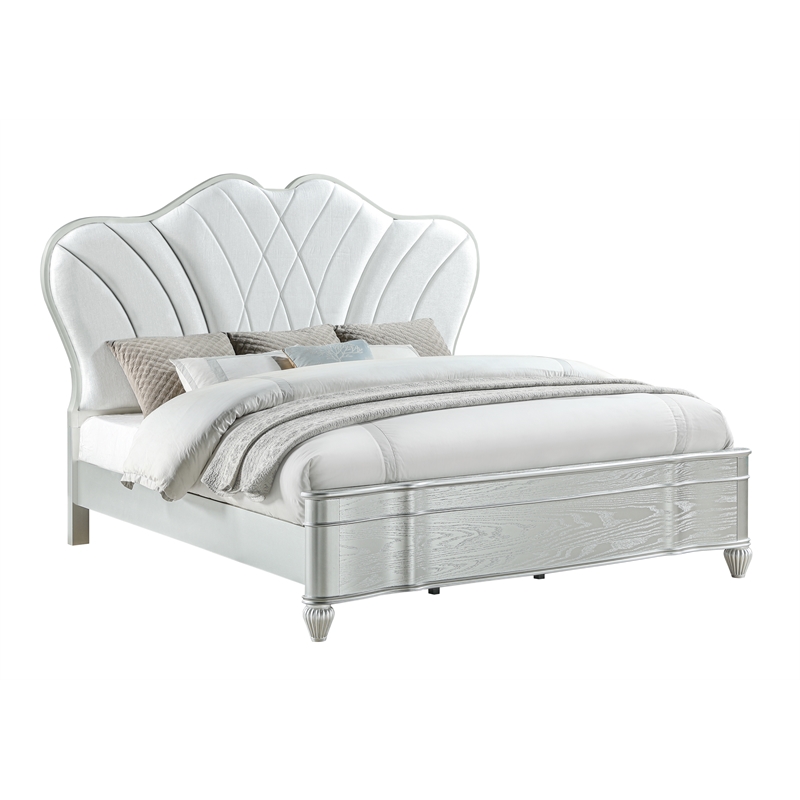 Eros Queen 5PC Bedroom Set with Manufactured Wood & Tufted Detailing in Silver