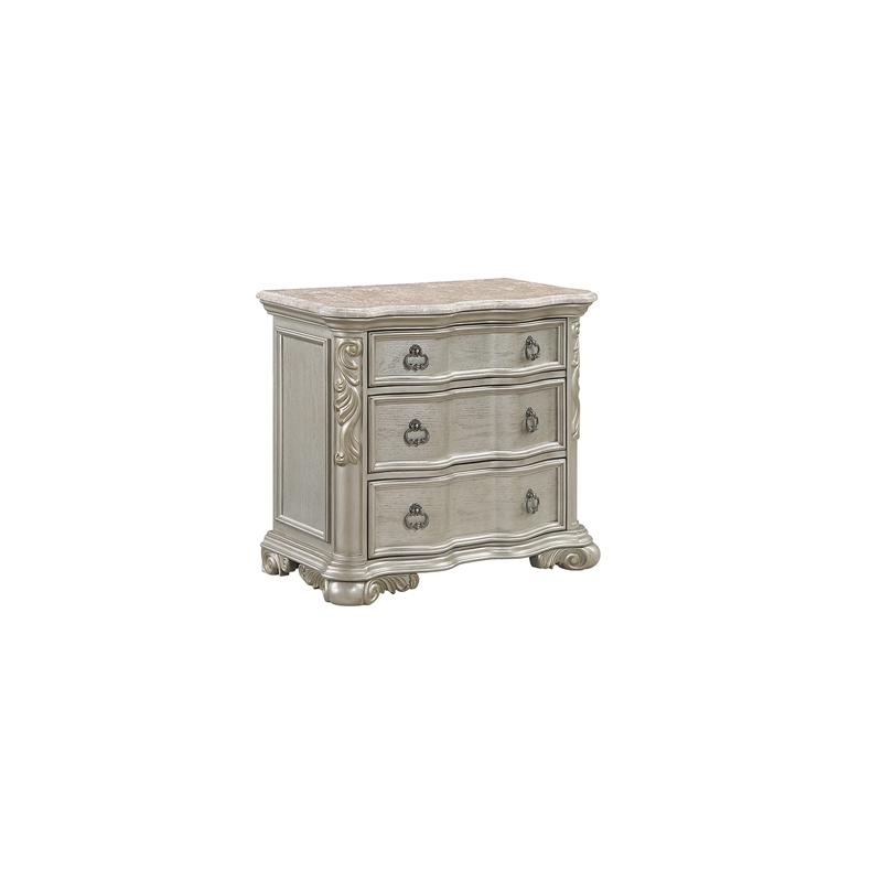 Bella Traditional Style Queen 5 PC Bedroom Set made with Wood in Champagne