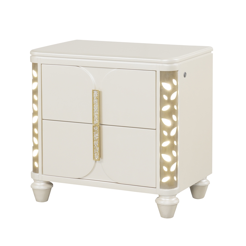 Cinderella Traditional Style 5 Pc Queen Bedroom Set with LED and Gold Accents