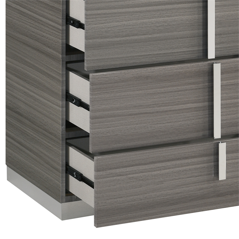Matrix Furniture Group Altima Contemporary Wood 5-Drawer Chest in Gray