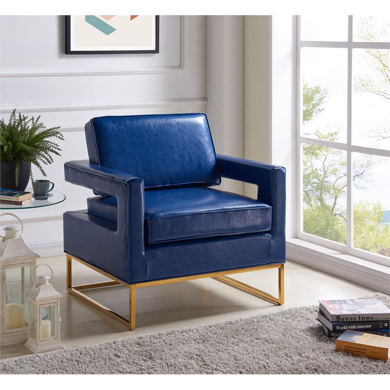 Meridian Furniture Amelia 19