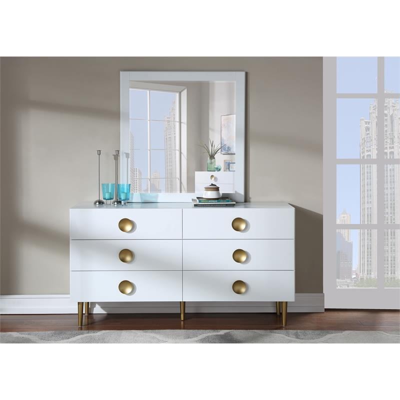 Meridian Furniture Zayne Contemporary Mirror in Rich White Finish