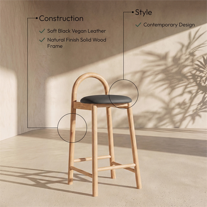 Meridian Furniture Calvin 27