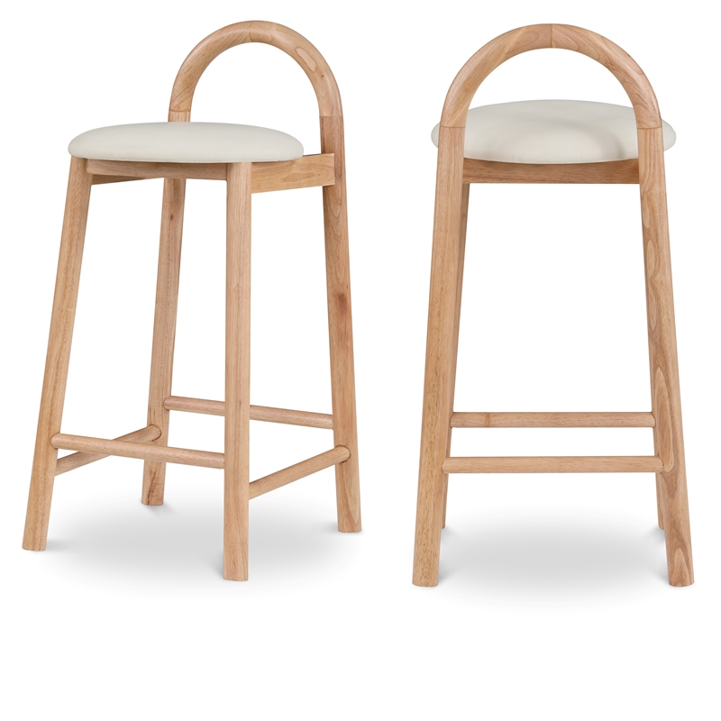 Meridian Furniture Calvin 27