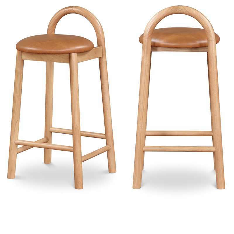 Meridian Furniture Calvin 27