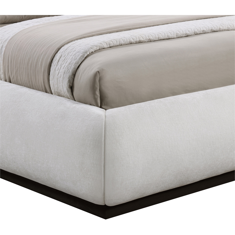 Meridian Furniture Vaughn Cream Chenille Fabric Queen Bed