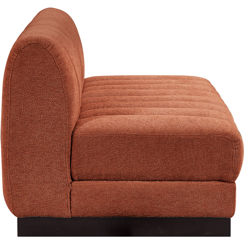 Meridian Furniture Quinn 64
