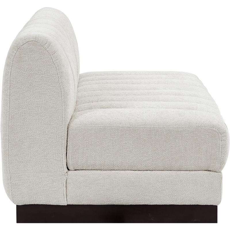 Meridian Furniture Quinn 64