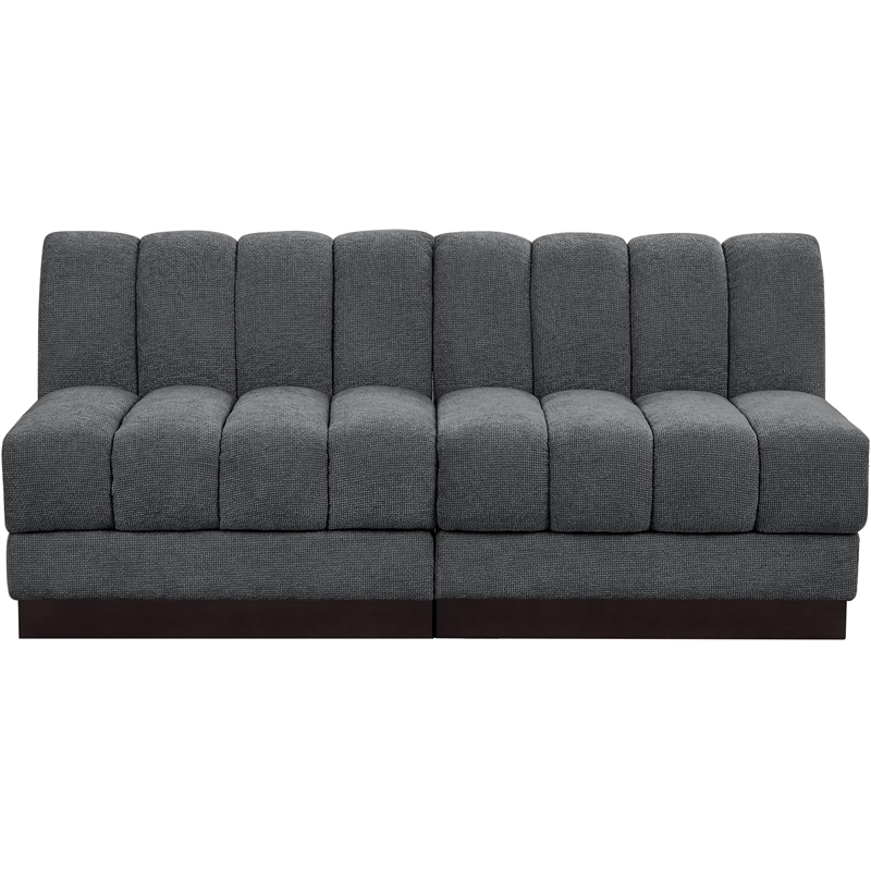 Meridian Furniture Quinn 64