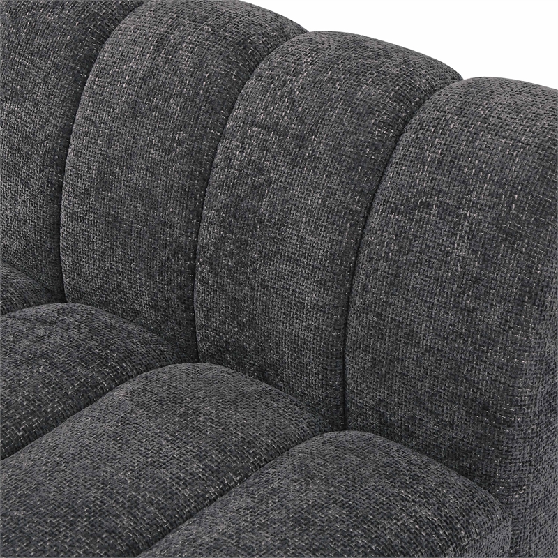 Meridian Furniture Quinn 64