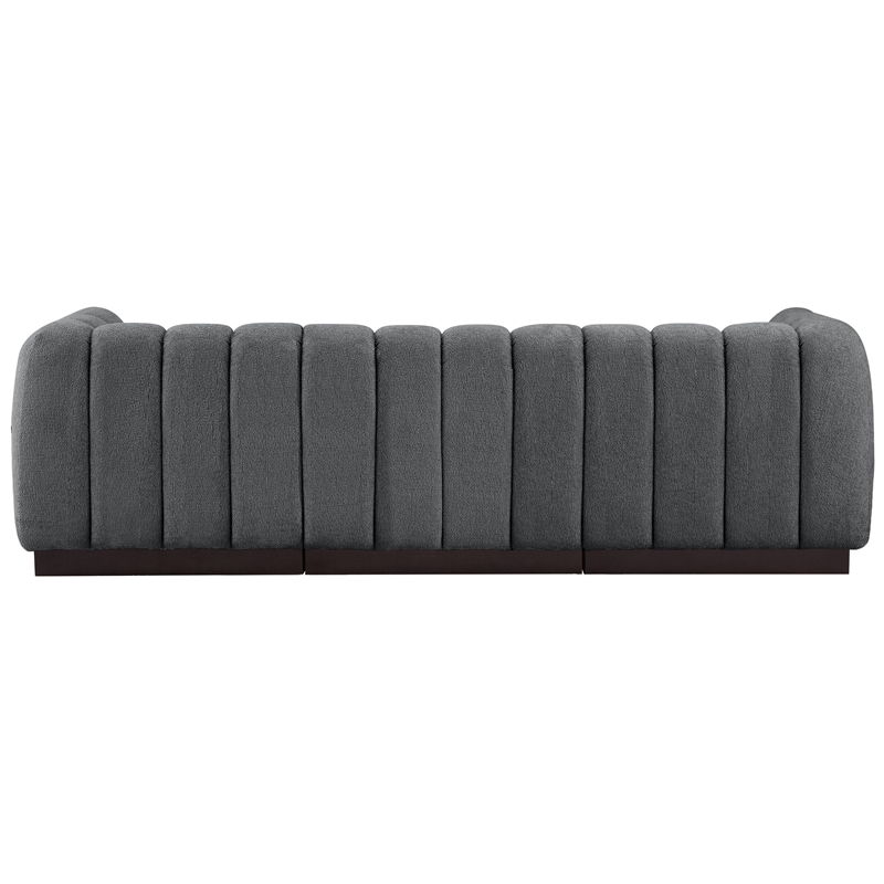 Meridian Furniture Quinn 101