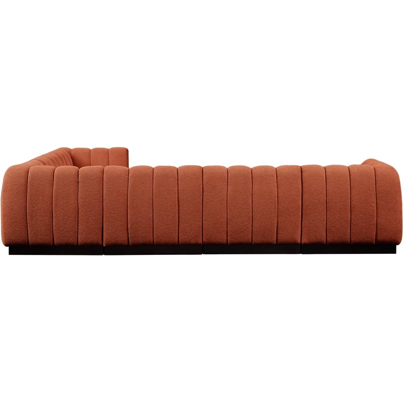 Meridian Furniture Quinn 133