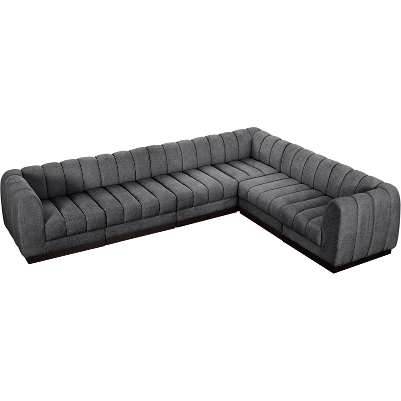 Meridian Furniture Quinn 133