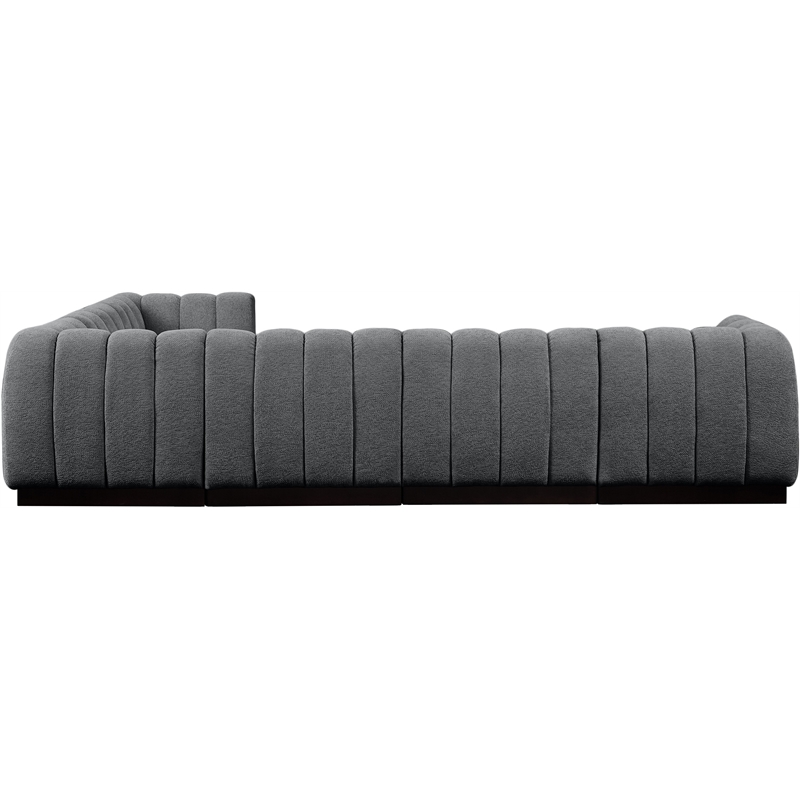Meridian Furniture Quinn 133