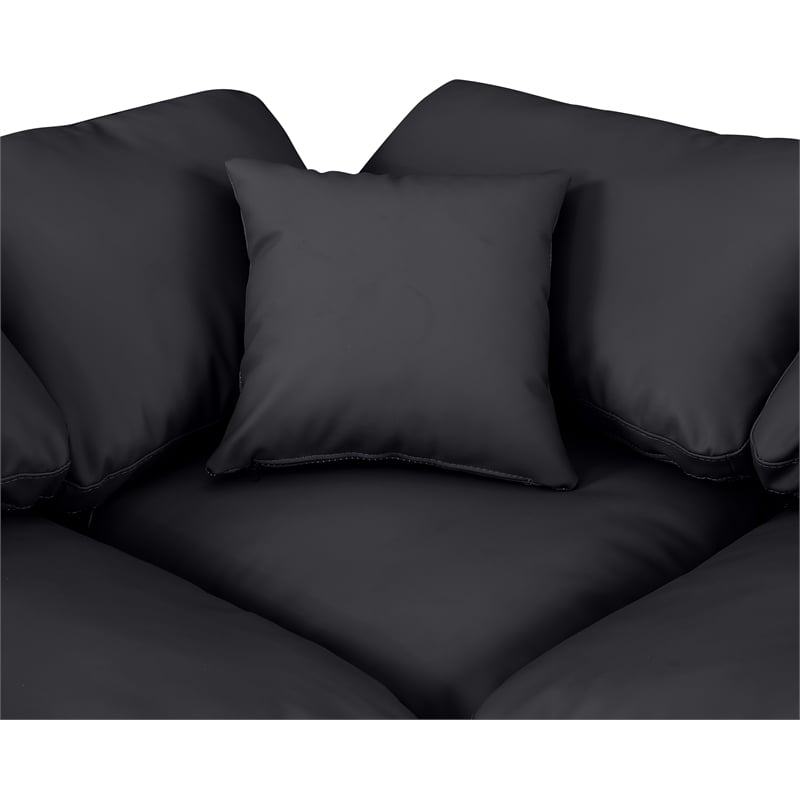 Meridian Furniture Indulge 140