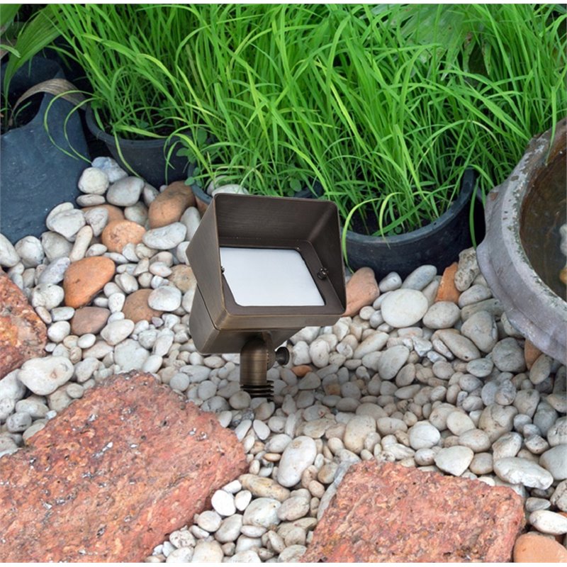 Elitco Lighting Aera Traditional Cast Brass Flood Light in Antique Brass