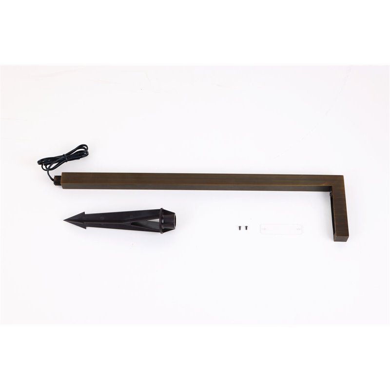 Elitco Lighting Aera Traditional Cast Brass Linear Path Light in Brass